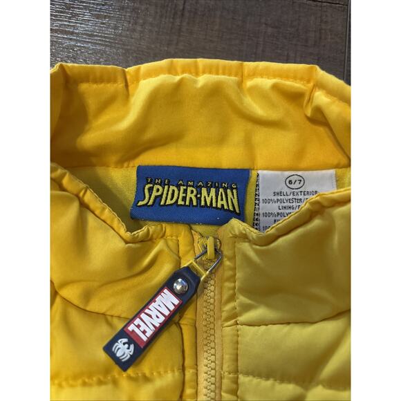 Spiderman Spidey Boys Puffer Vest Winter 6/7 Yellow! - Picture 2 of 3